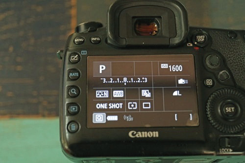 絞り、シャッタースピード、ISO感度の基本を簡単に解説